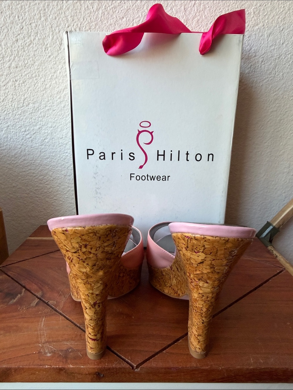 Paris Hilton Pink Patent Cork Wedge Mules - Picture 3 of 6